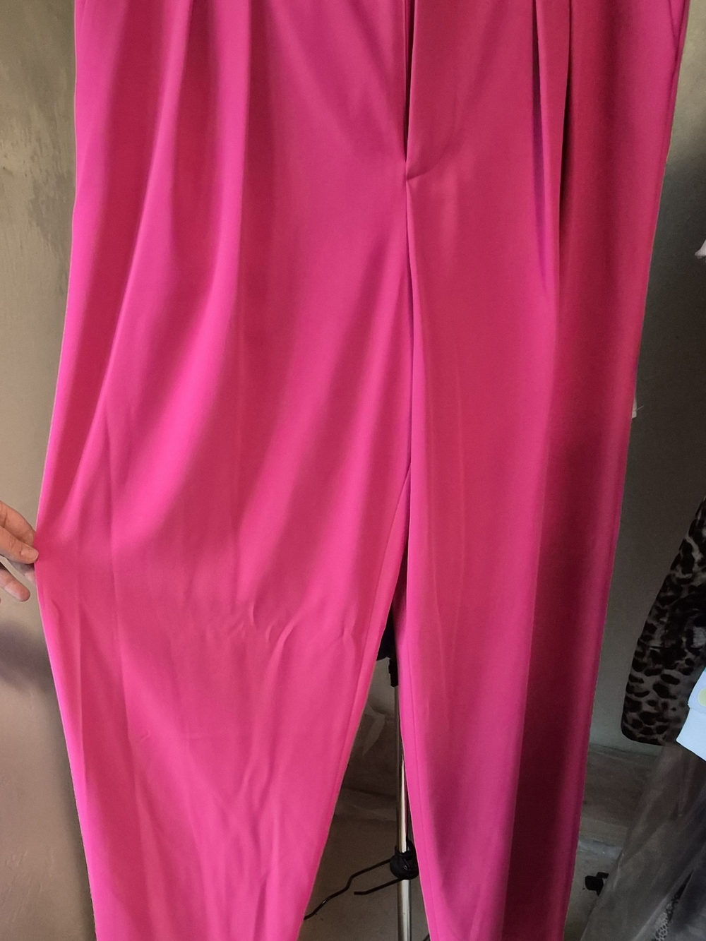 Alice + Olivia Fuchsia High-Waist Wide-Leg Trousers - Picture 2 of 15